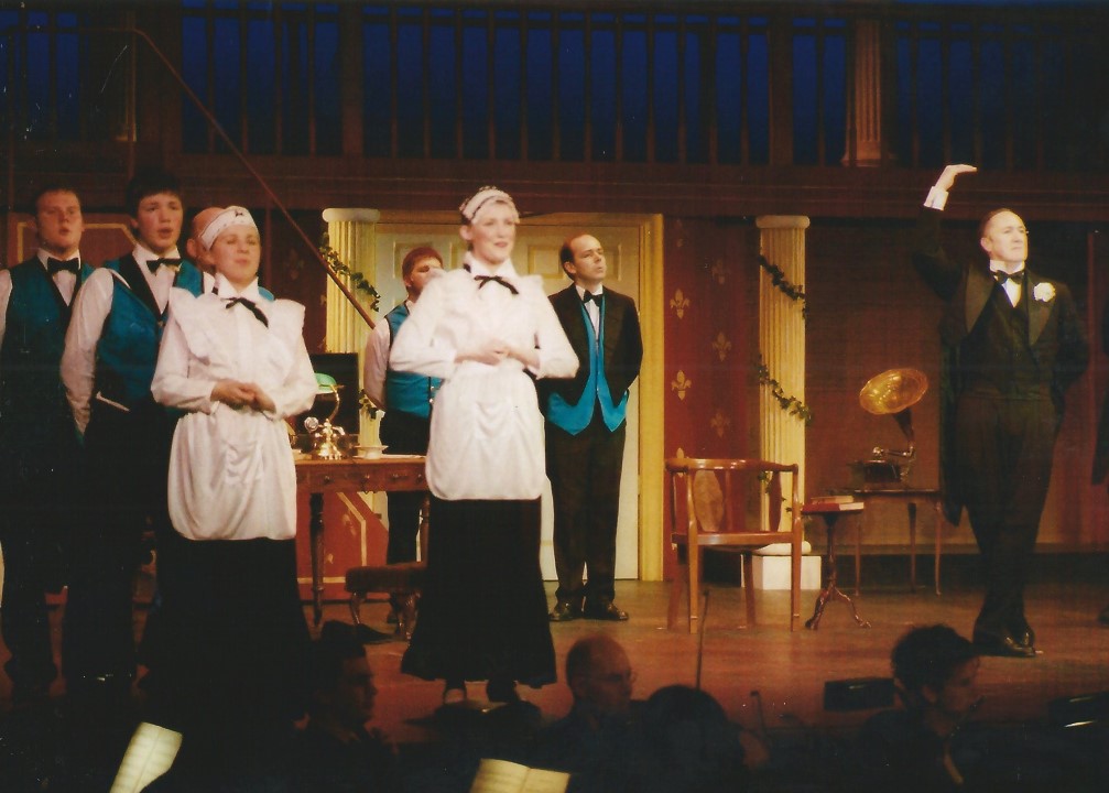 phoenix-theatre-aberdeen-2005-my-fair-lady-poor-professor-higgins-servants.jpg