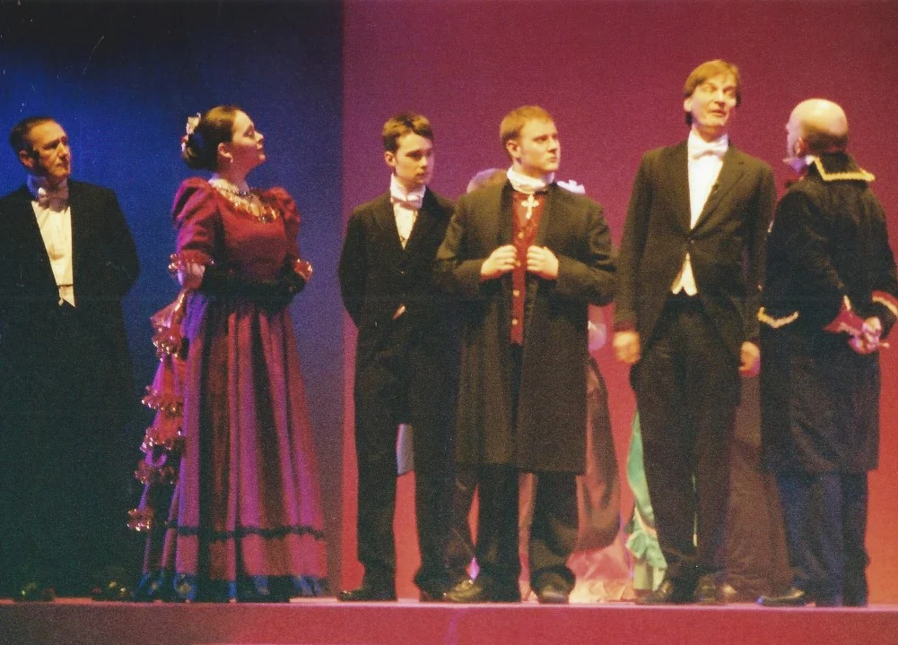 phoenix-theatre-2006-jekyll-and-hyde-society-guests-at-ball.jpg