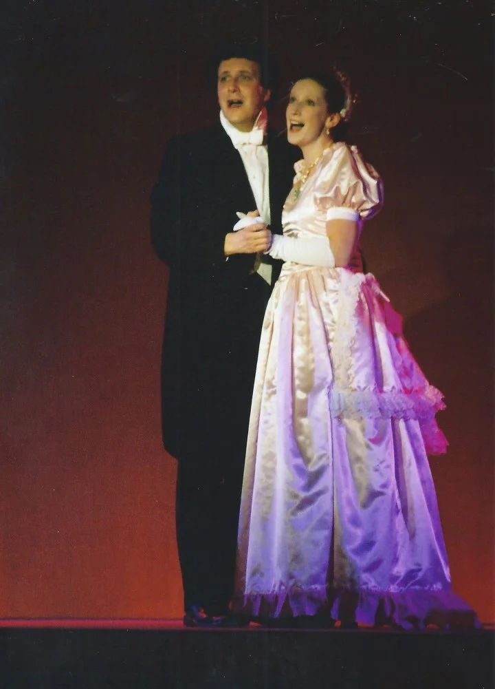 phoenix-theatre-2006-jekyll-and-hyde-romantic-duet-jekyll-and-emma.jpg