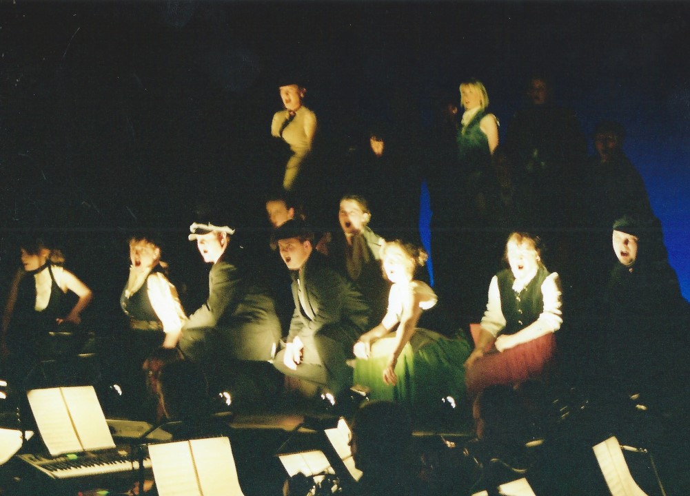 phoenix-theatre-jekyll-and-hyde-2006-murder-ensemble-singing.jpg