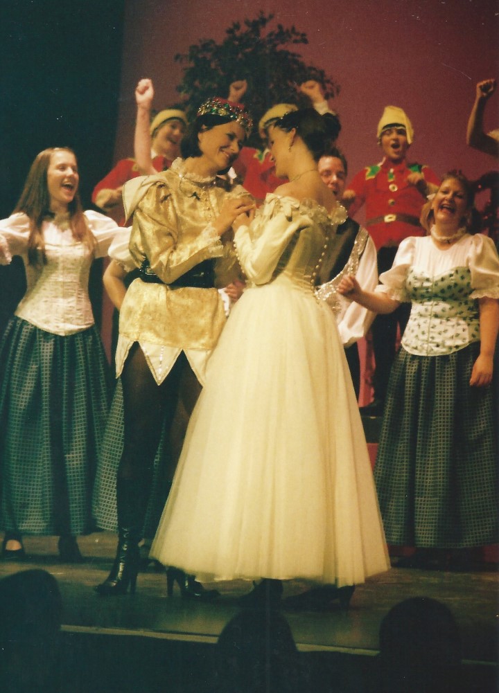 phoenix-theatre-snow-white-2006-wedding-finale-prince-snow-white.jpg