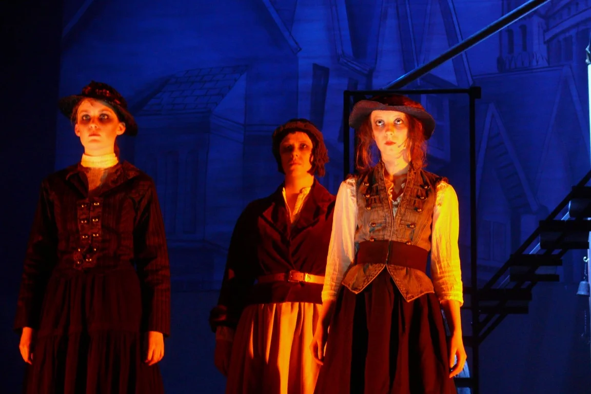 phoenix-theatre-2010-sweeney-todd-chorus-under-dramatic-light.jpg