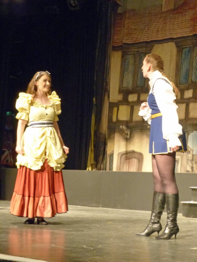 phoenix-theatre-2012-dick-whittington-dick-whittington-and-alice-fitzwarren.jpg