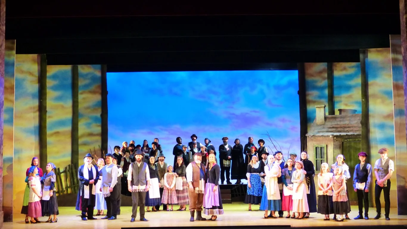 phoenix-theatre-fiddler-on-the-roof-2019-full-company-tableau.jpg