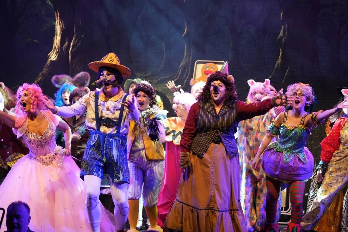 phoenix-theatre-shrek-the-musical-2025-aberdeen-fairytale-creatures-ensemble-number-906.jpg