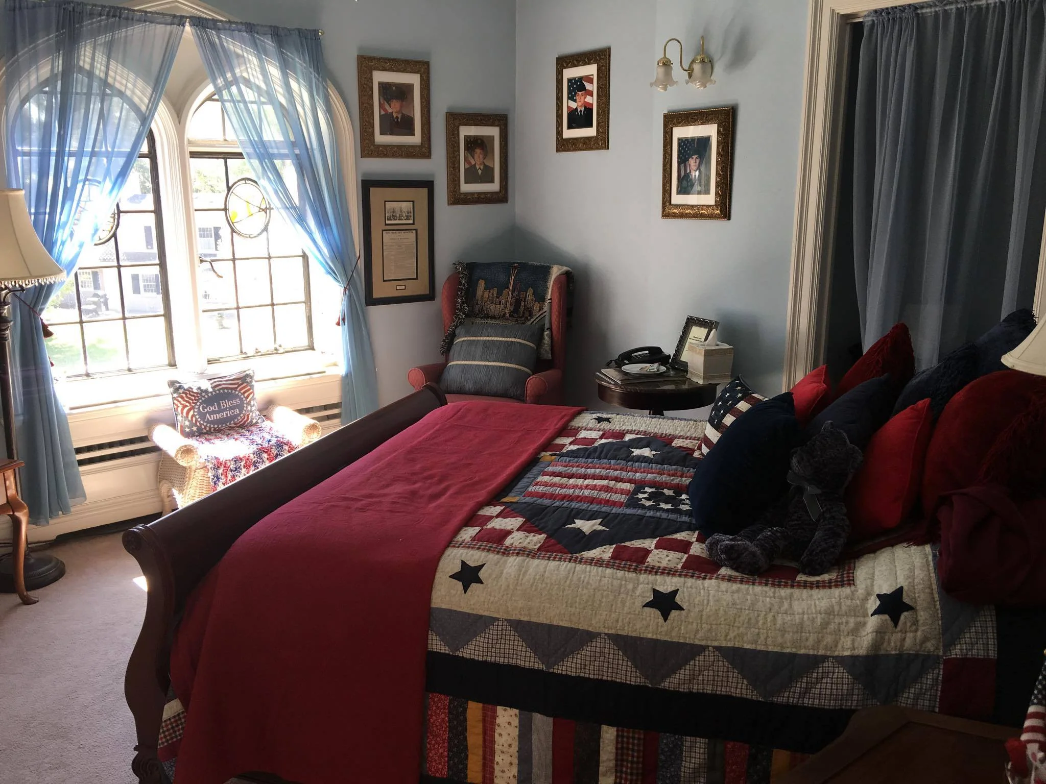 Queen - Smaller room can be added to Rose Red rental, detached bathroom shared with Rose Red when added to Rose Red