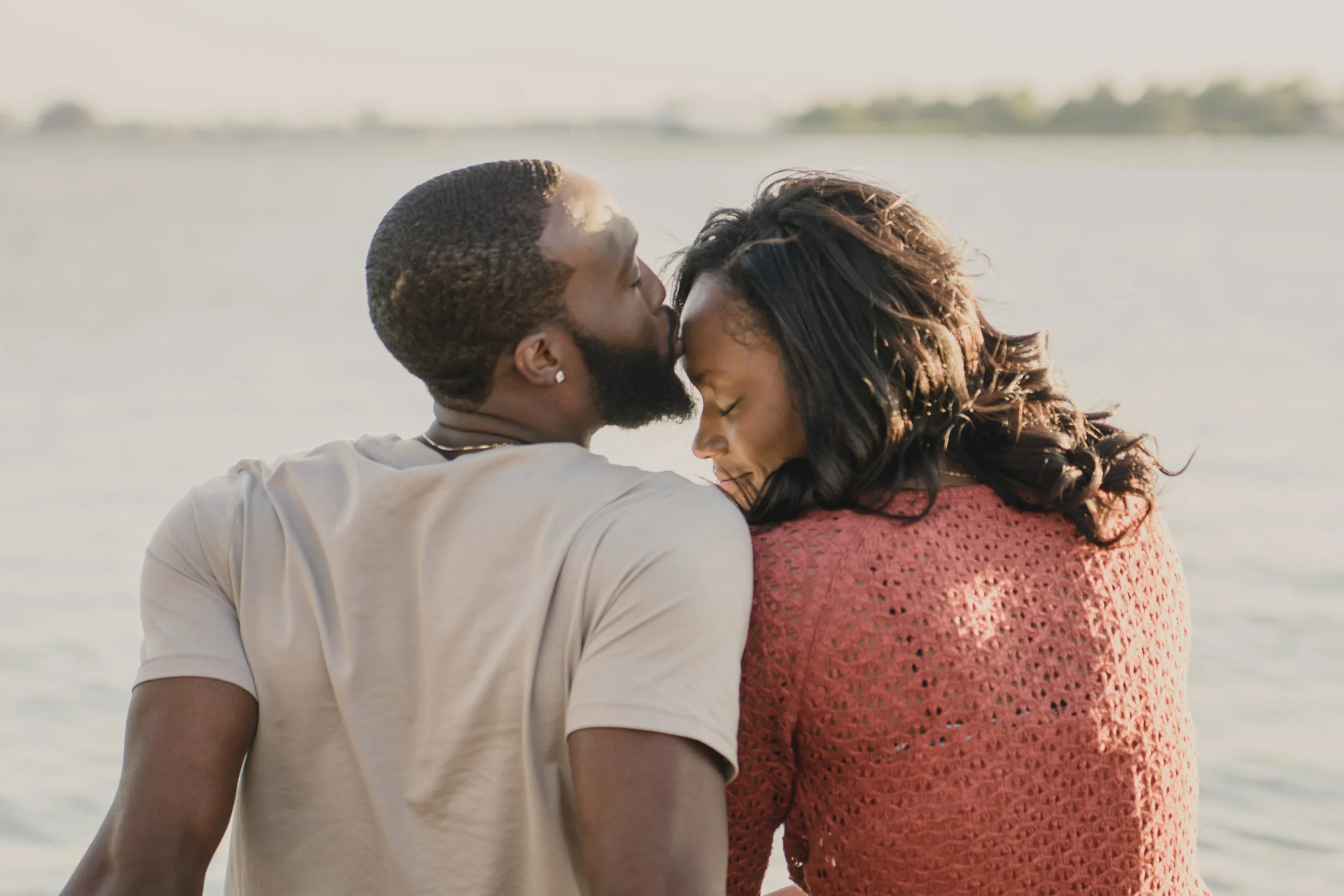 NEWLY ENGAGED COUPLES NEEDED - FREE ENGAGEMENT SESSION