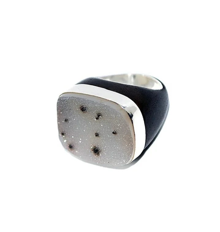 527736_10150838711412749_1299773183_n 3a.jpg