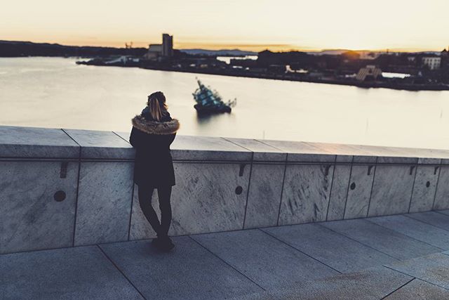 So much better to enjoy the beauties of traveling with a loved one. 🇳🇴👫
#travel #norway #amazing #view #sunset #oslo #scandinavia #opera  #travelawesome #traveling #wanderlust #instagood #instatravel #travelgram #exploring  #explorenorway #traveln