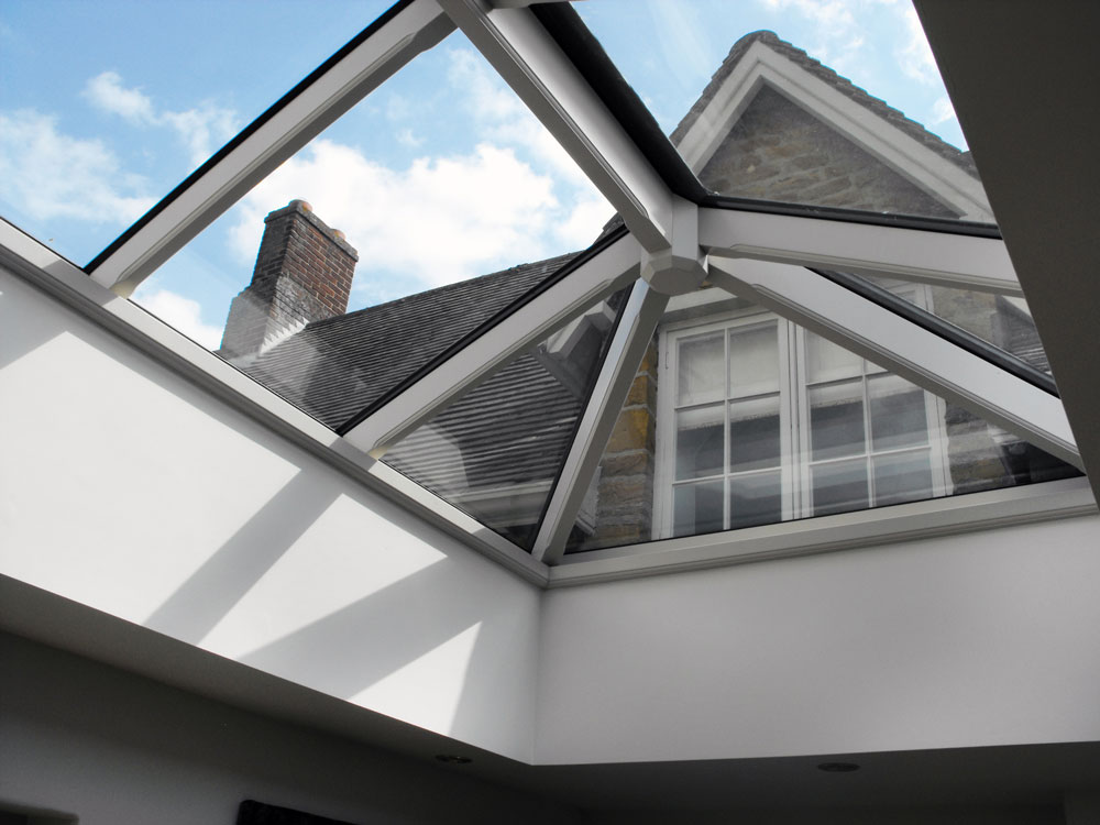 Feature roof lantern