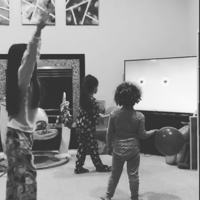 No better way to bring in the new year (at 8pm)🎈 🎉🍾 ... they party hard.
.
.
.
#happynewyear #2019 #nieces #girlpower #sistertime #family #newyear