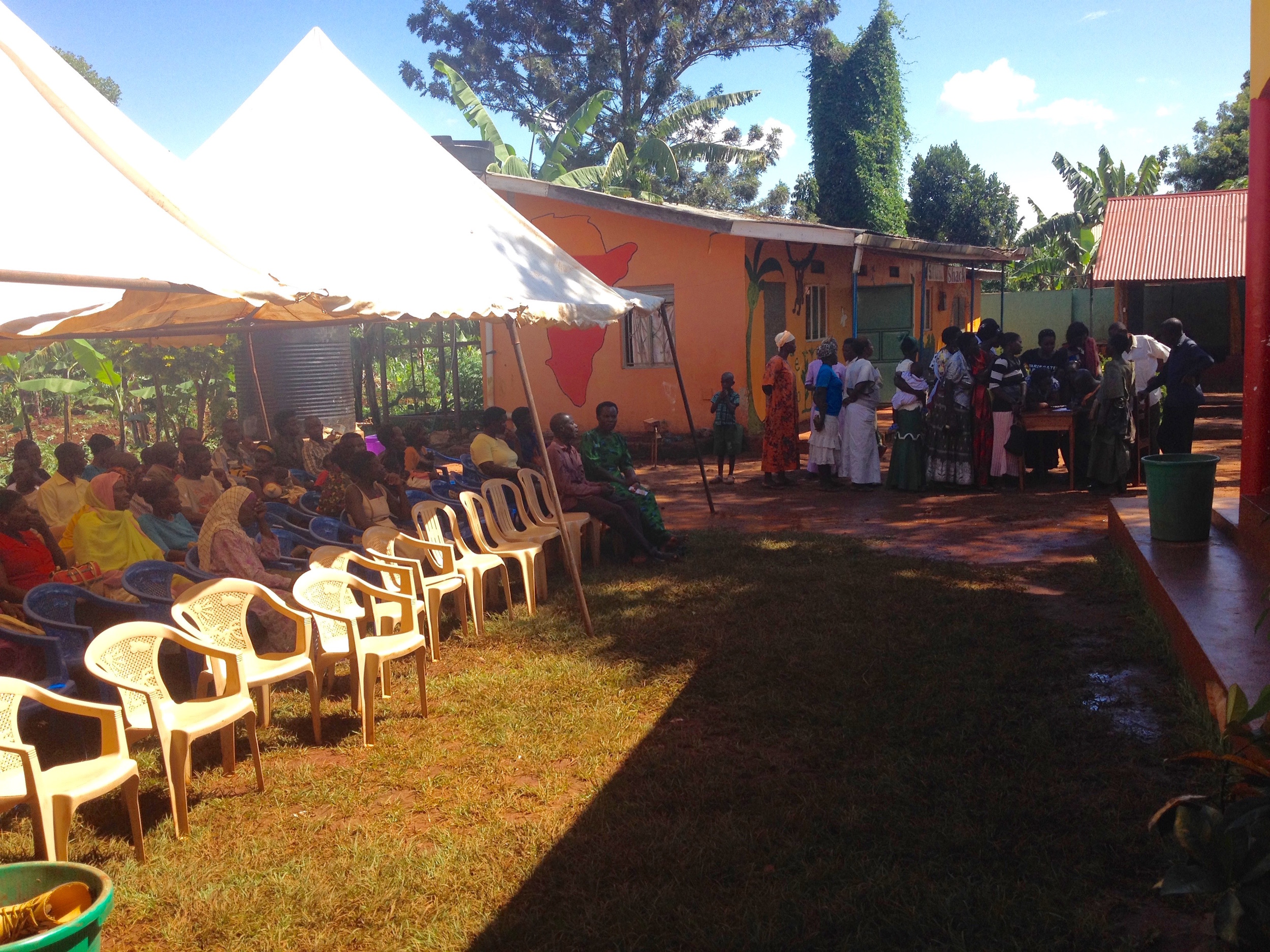 Community members and parents of S.O.U.L. students at the annual Parents' Committee meeting