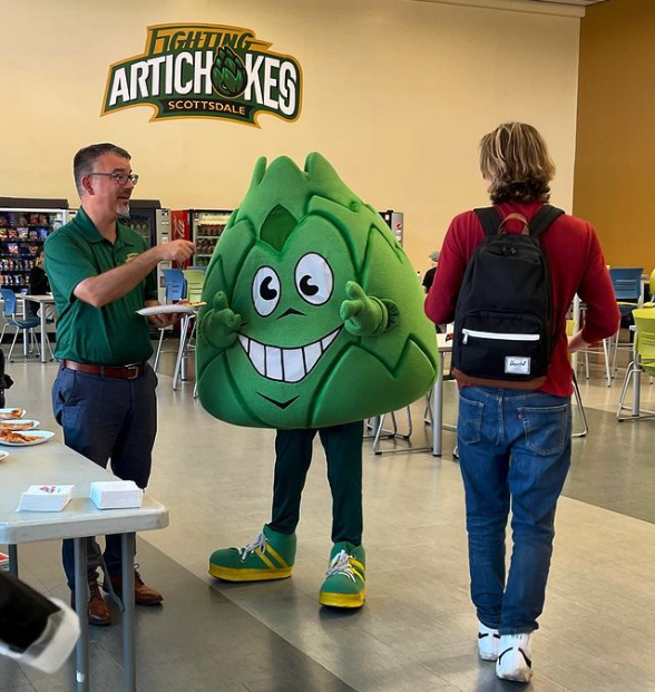 Artie the Artichoke, mascot for Scottsdale Community College