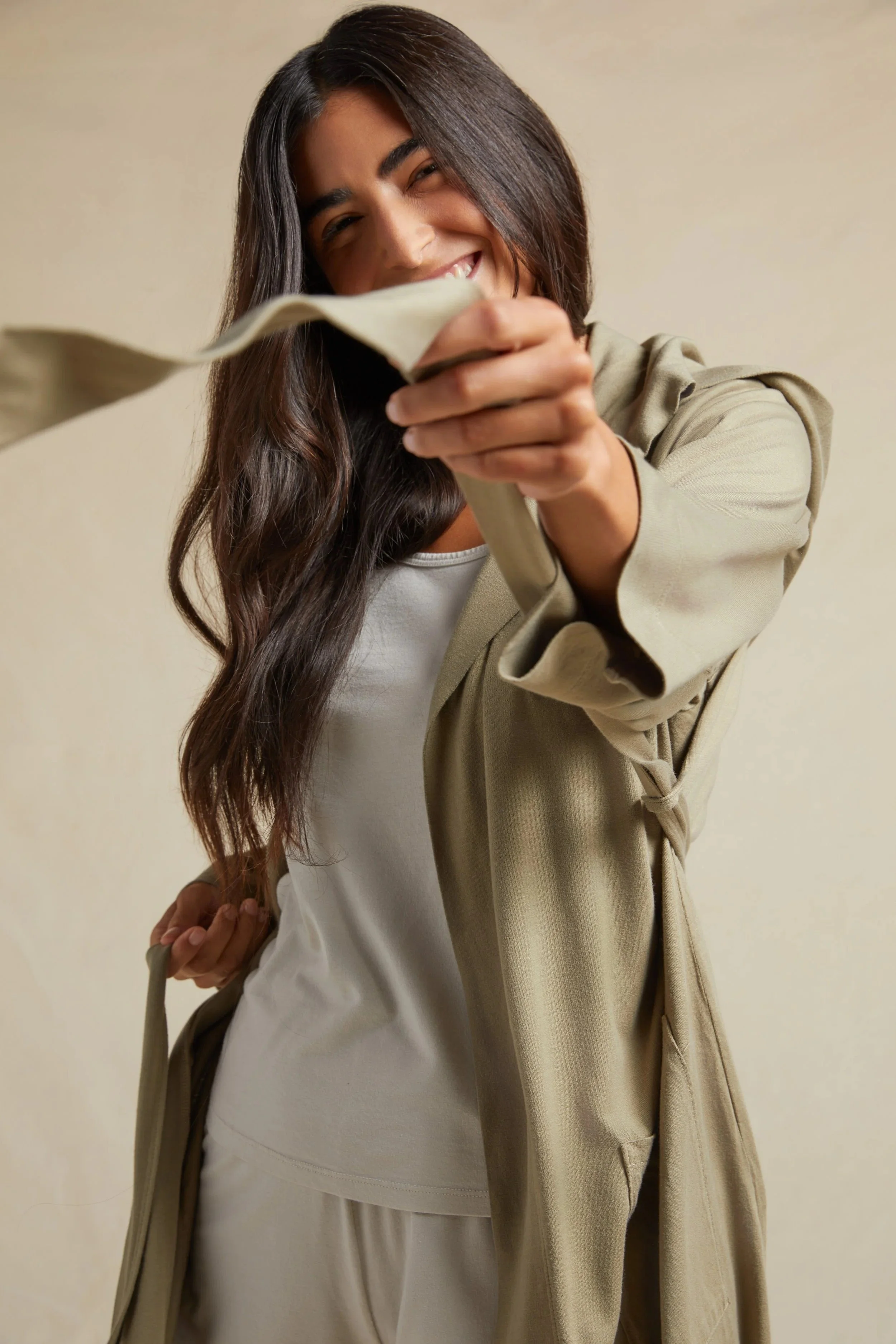 003_mate-the-label-thermal-robe_fog_studio_5362.jpg