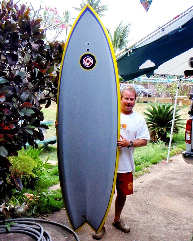 Wayback Wednesday with @kskmakaha District IV Grand Poohbah Wes'side Water Safety, with SUPah Short 7'10&quot; Stealth Module, glassed by Kimo Kauihou in Makaha circa 2009. #kongsisland #noskeddumgogeddum
#iftheresaparkinglotinfrontofititaintsurf