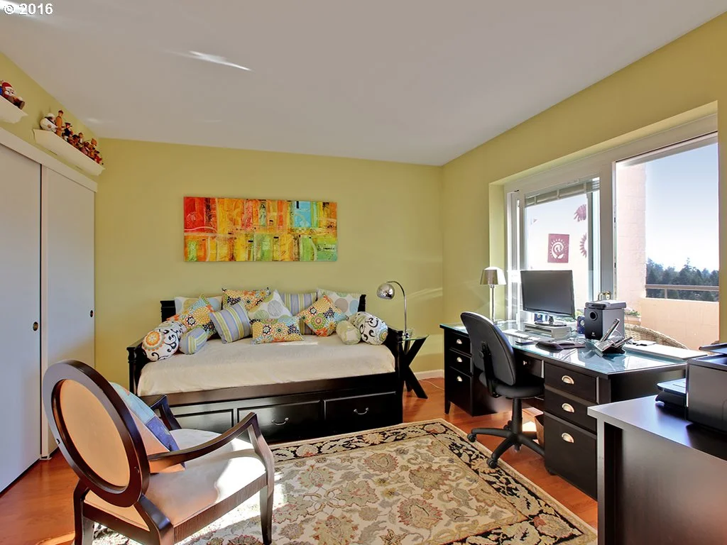 Photos of Olavarria unit courtesy of (and copyright by) Bob Harrington.