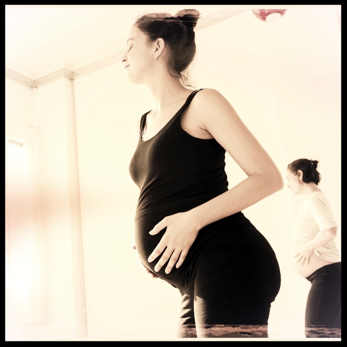 yoga = embarazo feliz (Copy)