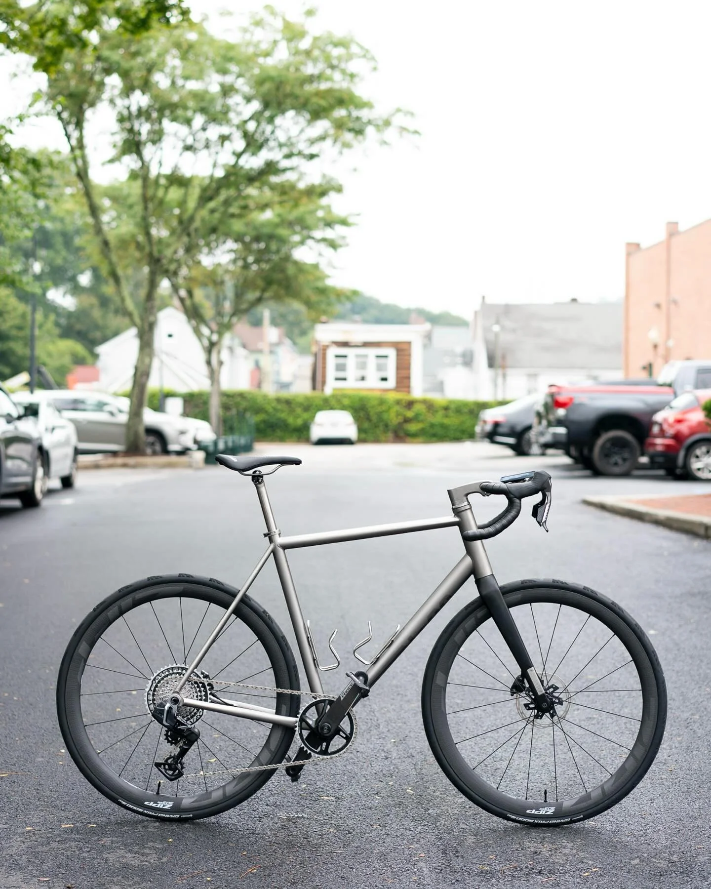 No. 22 Drifter x &middot; Raw finish &middot; Force XPLR &middot; Zipp 303 SW &middot; Fit + build by ACME. @22bikes