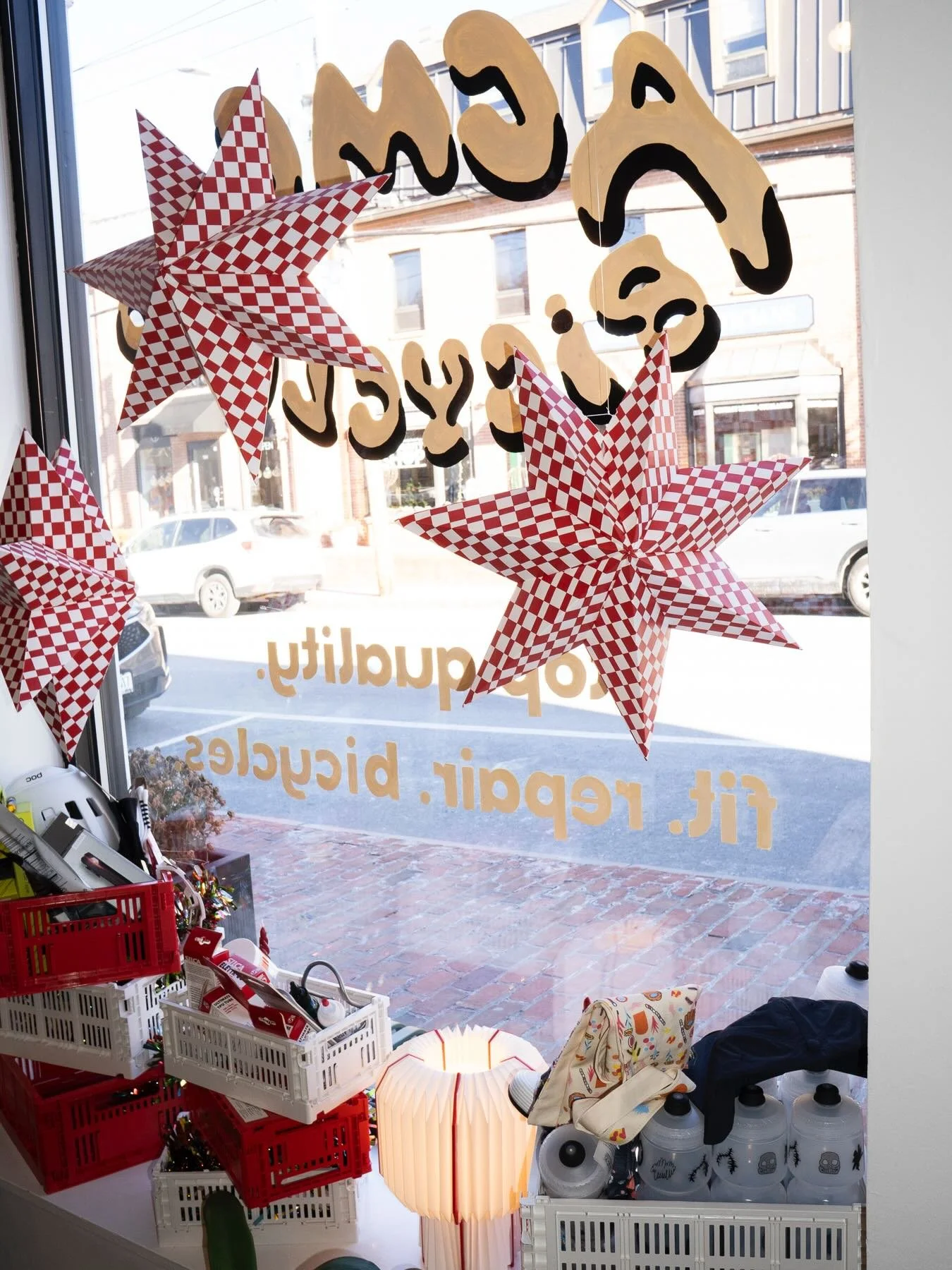 A few days left of holiday shopping! 

Shipping deadlines have passed, so now&rsquo;s the perfect time to come back in and shop local. :)

We&rsquo;ve got plenty of gifts for the cyclist in your life &mdash; plus some merch to rep Katonah and Brookly