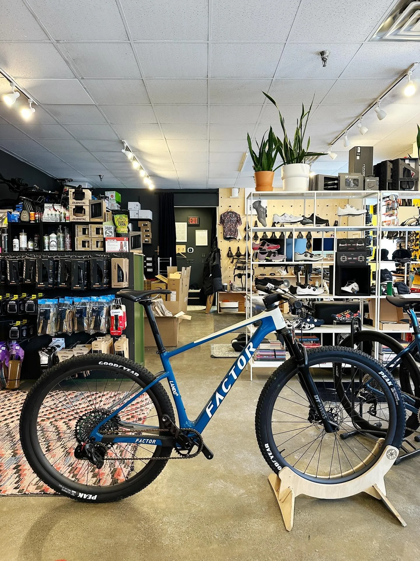 Bikes for Sale &mdash; Demo Deals 🚲 (Limited Time Only)

Factor Lando HT &mdash; SRAM XX Small
$2,700
MSRP $6,499.00

Factor O2 &mdash; Ultegra Di2 56cm
$3,200
MSRP $7,699.00