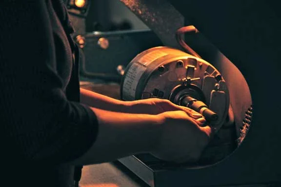 kim-drosdick-polishing-custom-jewellery-engagement-ring-toronto.jpg