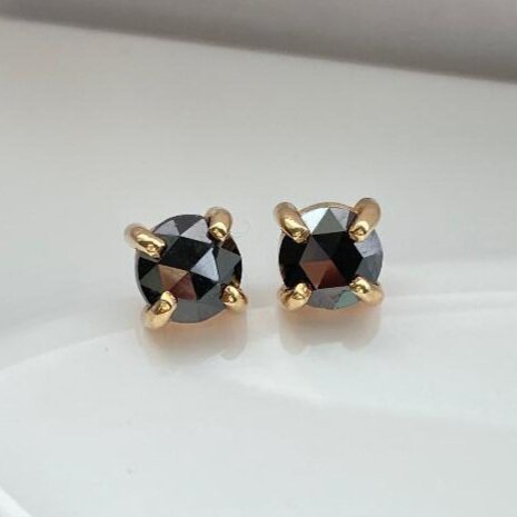 small+black+diamond+stud+earrings+white+background+kim+drosdick.jpg