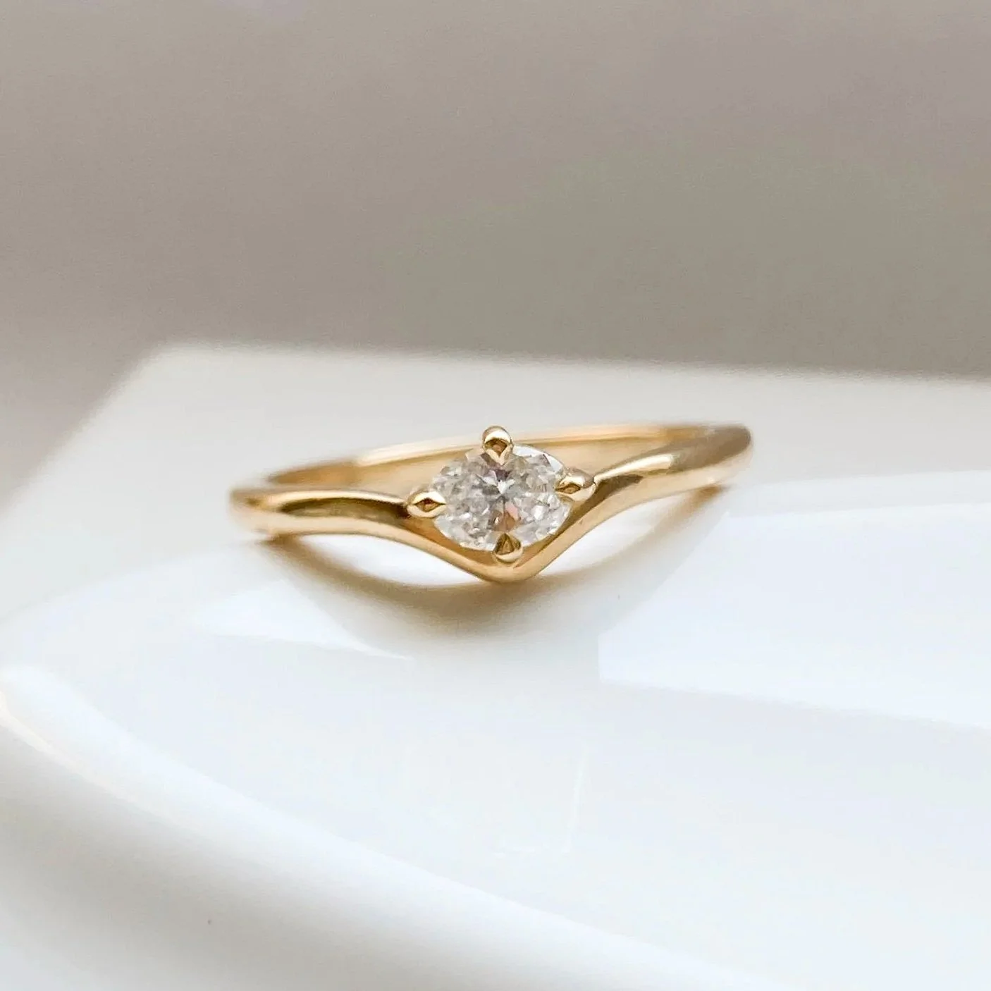 Contour Oval Diamond Ring