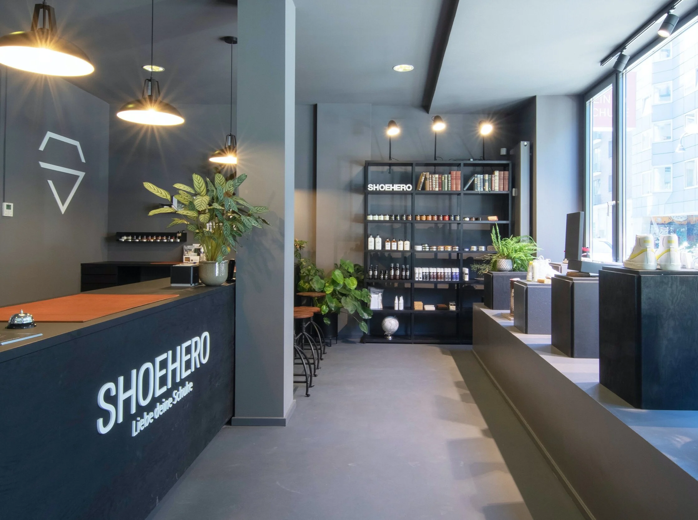 Shoehero - Retail Design