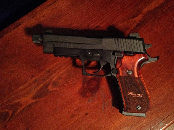 Sig Sauer P220 Elite Dark TB