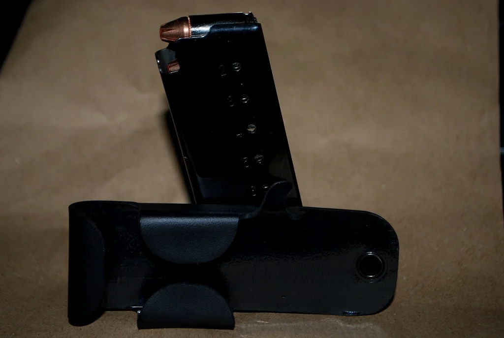 Snag Mag Concealed Magazine Holster