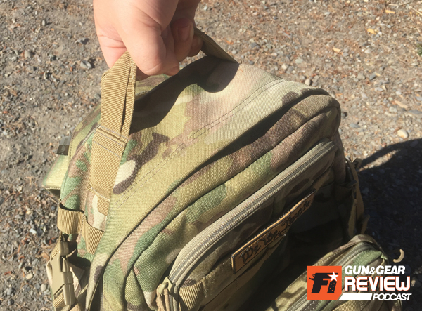 The RUSH has a well-stitched robust carry handle that helps with throwing the bag in a trunk or in overhead compartments when flying.