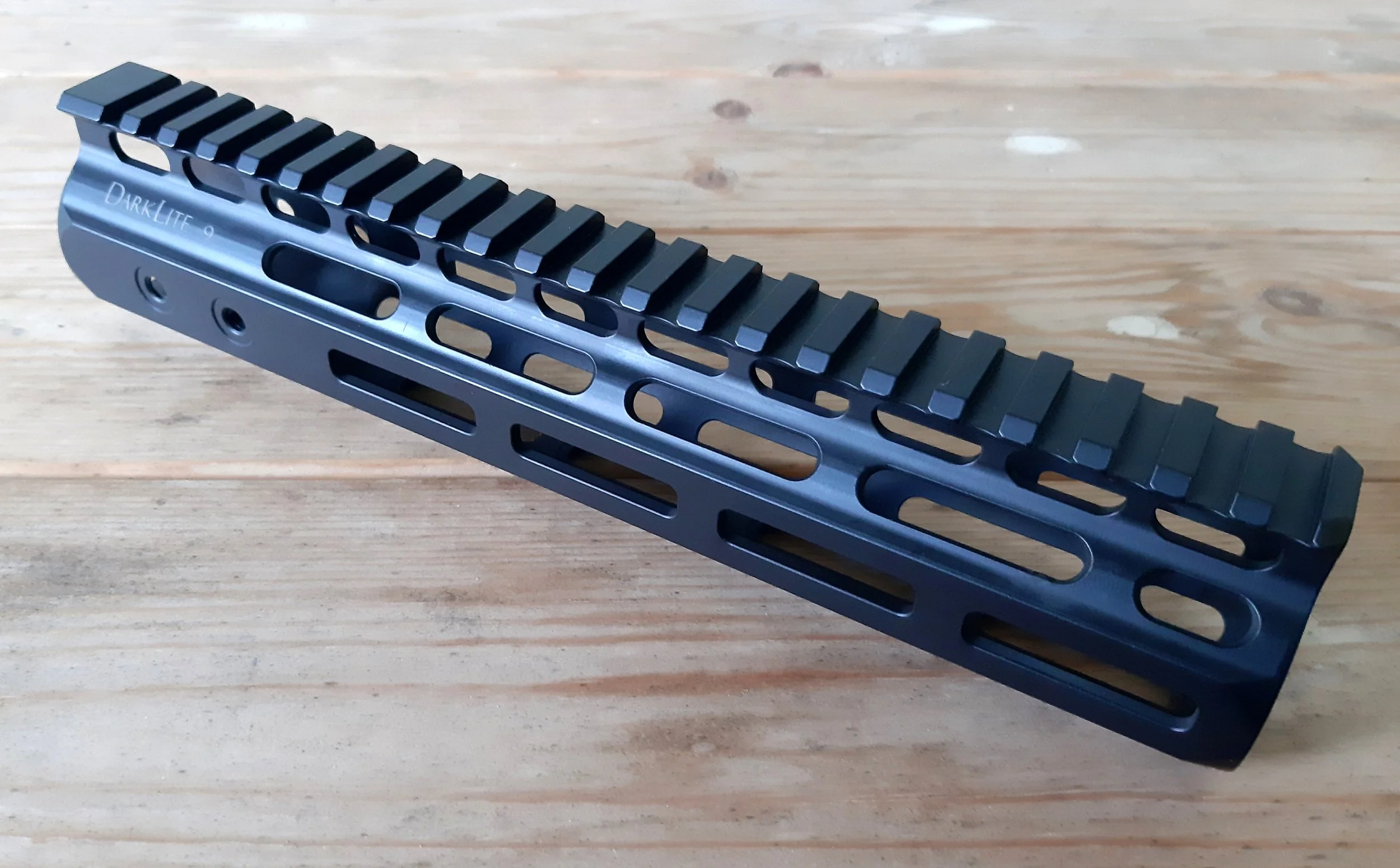 Dark Hour Defense MAGNESIUM DARKLITE handguard