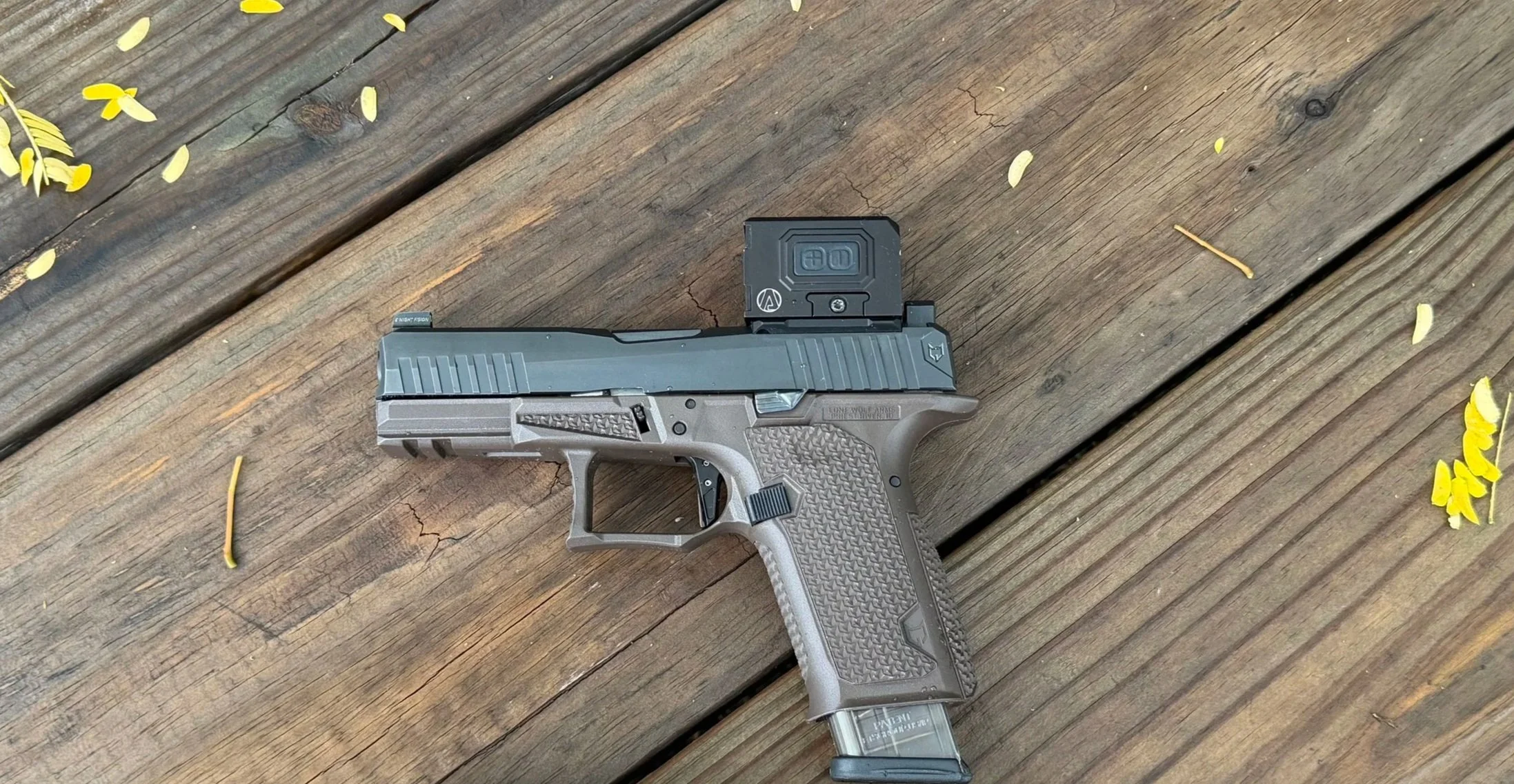 ATIBAL ENCLOSED SOLAR TACTICAL DOT
