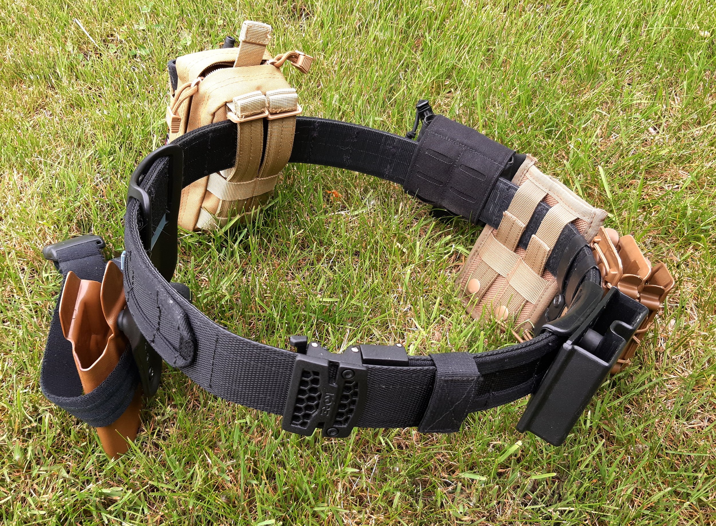 4 Packs Handmade Sewn leather Belt Loops keeper elastic belt keepers for  men and women (Large, Black)