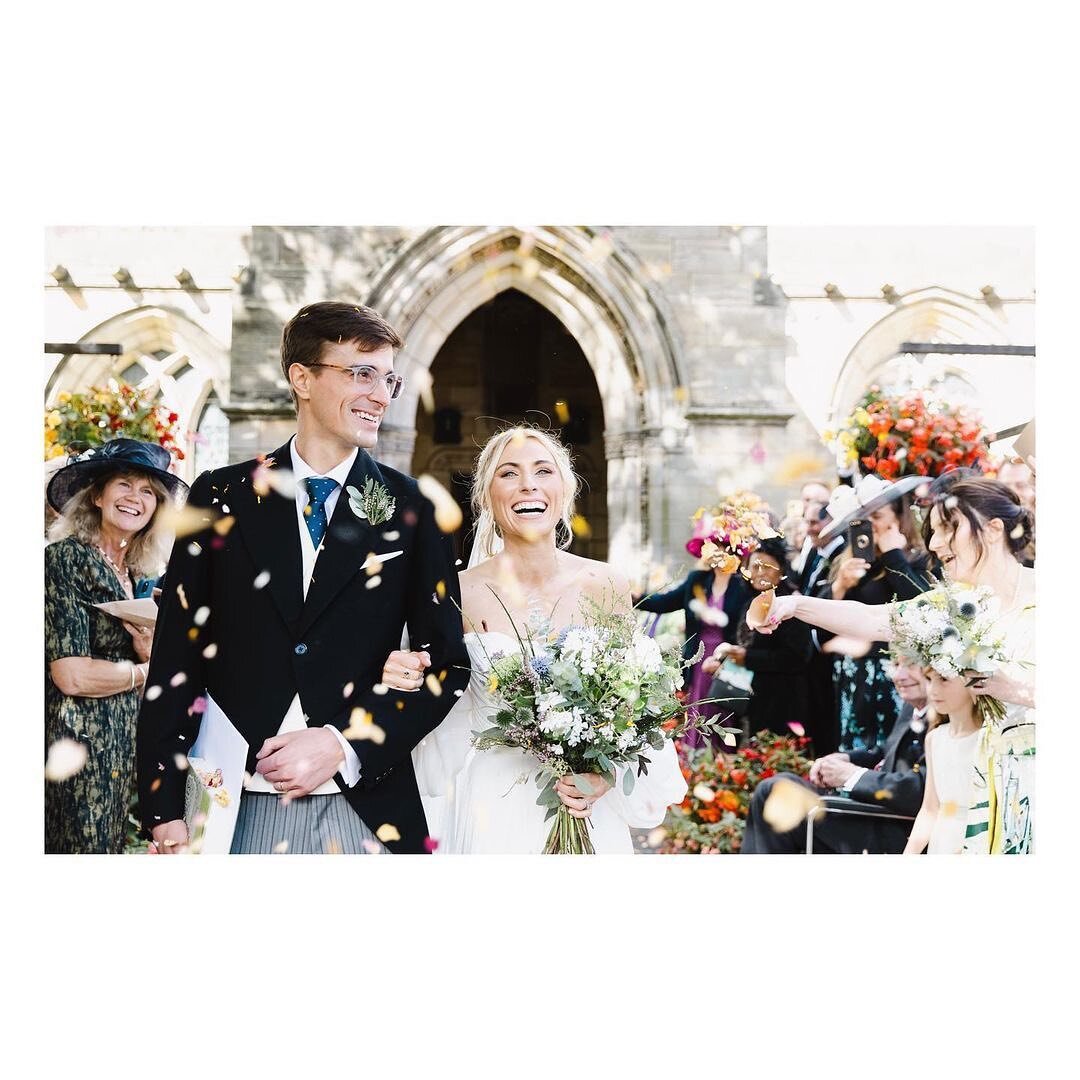 Beautiful Bride Lynsey 💍 
Photography @amysineadphotography 
Event Planner Jenny @scarlettandbell 
Hair @leeanneallisonhair &amp; Scott
Makeup @anacruzmakeup &amp; @alixmuirmakeup