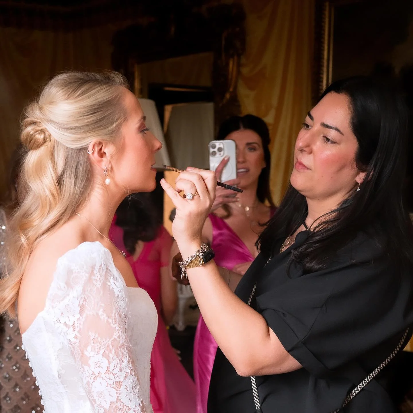 BTS with our bride Alex 🩷 Photography @fineshade_studios 
Hair @wavebridal_ 

Final lip touch ups in THE DRESS! Not my usual protocol! However, needs must with careful hands. The final moment before we leave our bride, we can feel the excitement bui