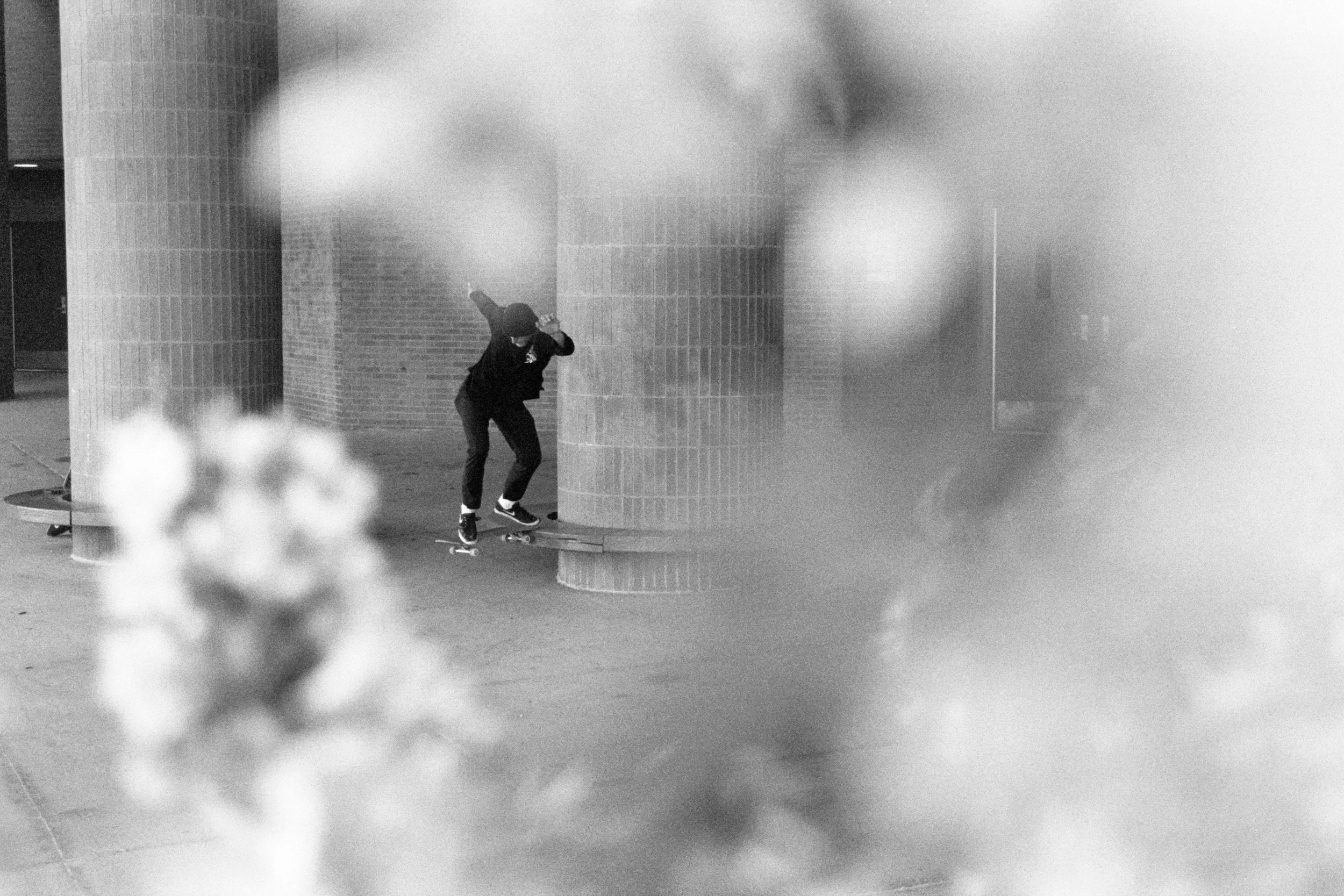 Rob_gutowski_bs_tailslide_northwestern.jpg