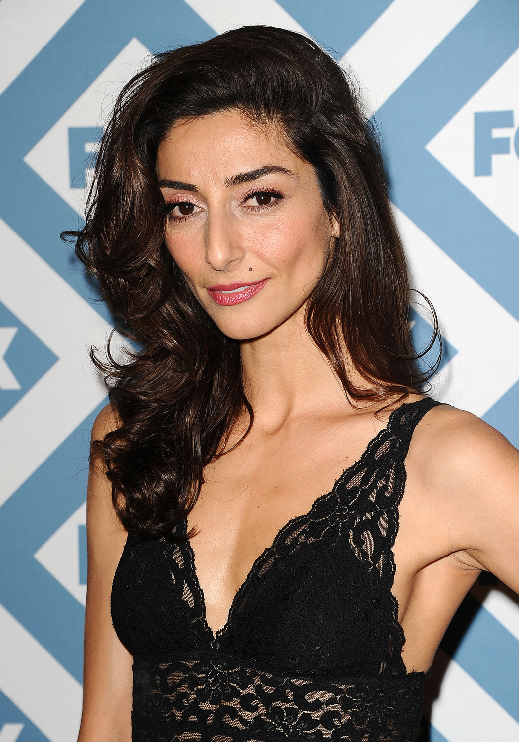 NECAR ZADEGAN.JPG