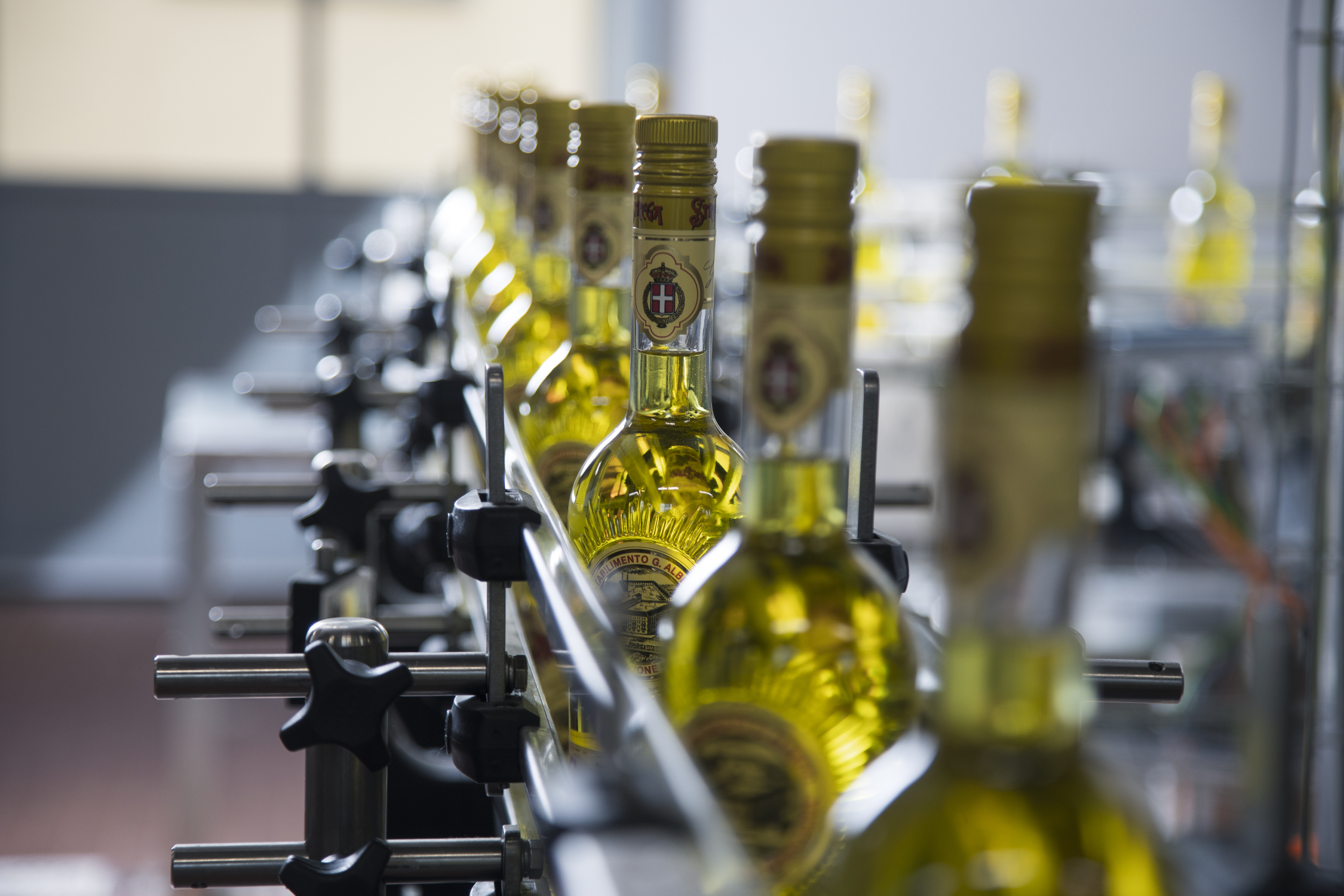 Liquore-Strega-bottling-weboptimized.png