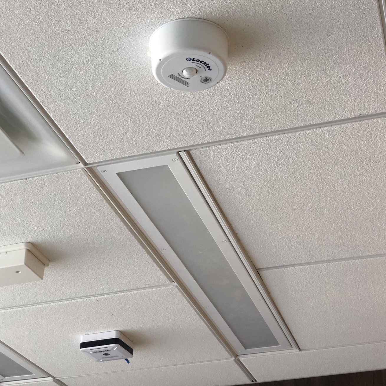 fwrd-thinking-portfolio-picture-units-installed-on-ceiling.png