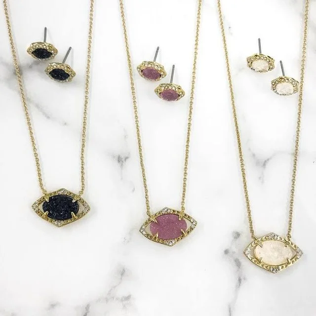 charlotte pendant set // comes in 3 color ways, also makes a great gift and comes beautifully boxed! 