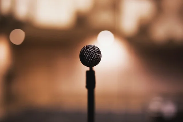 solo-mic.jpeg