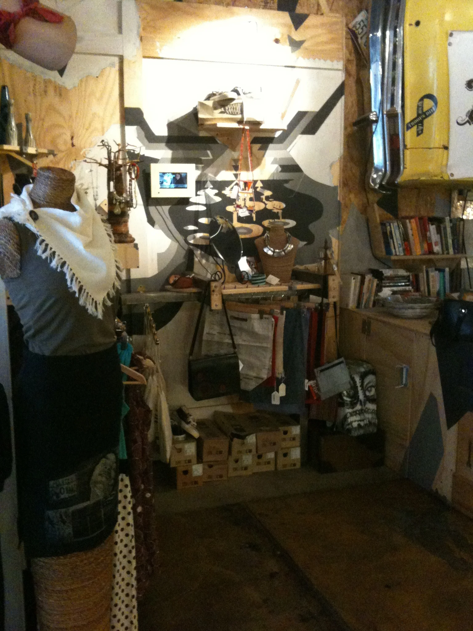 LOH Boutique 2011.JPG