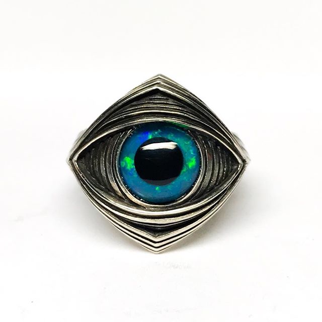 #sliver #opal #onyx and #quartz #ring happy birthday to the wonderful @trixyrixie ⚔️ #eyeball