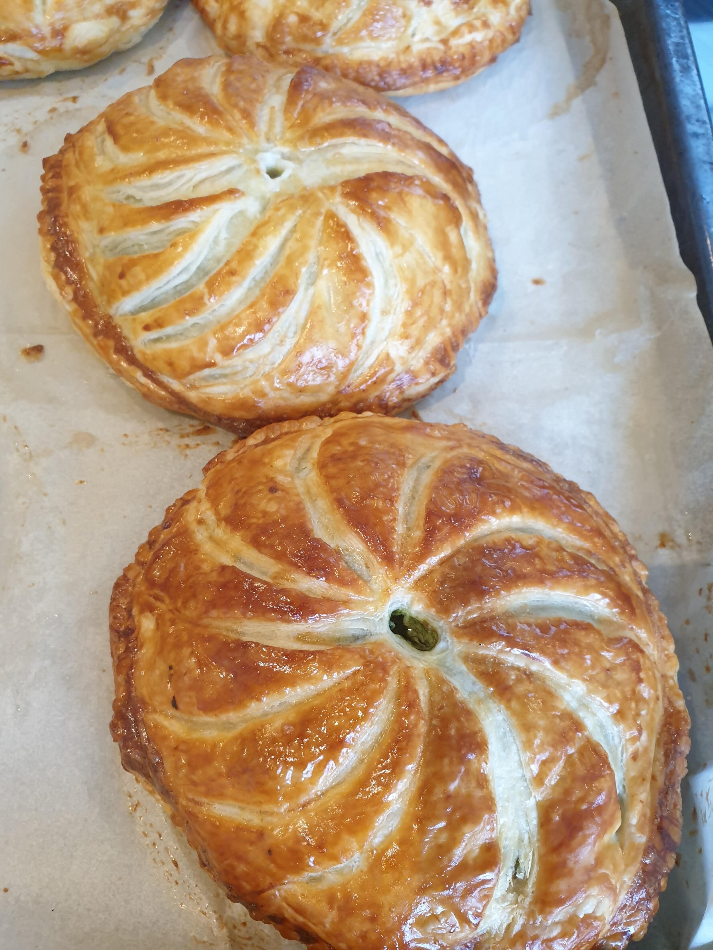 Fennel, Artichoke &amp; Taleggio Pithivier (v) (serves 1-2) 