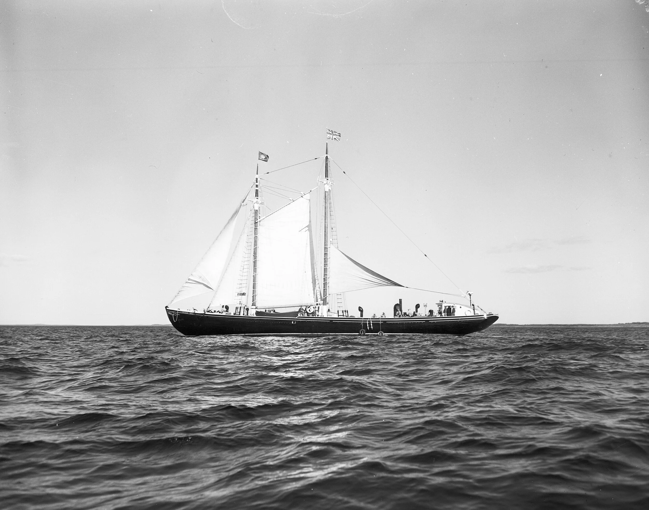 Grand Banks Floating Oyster Bar