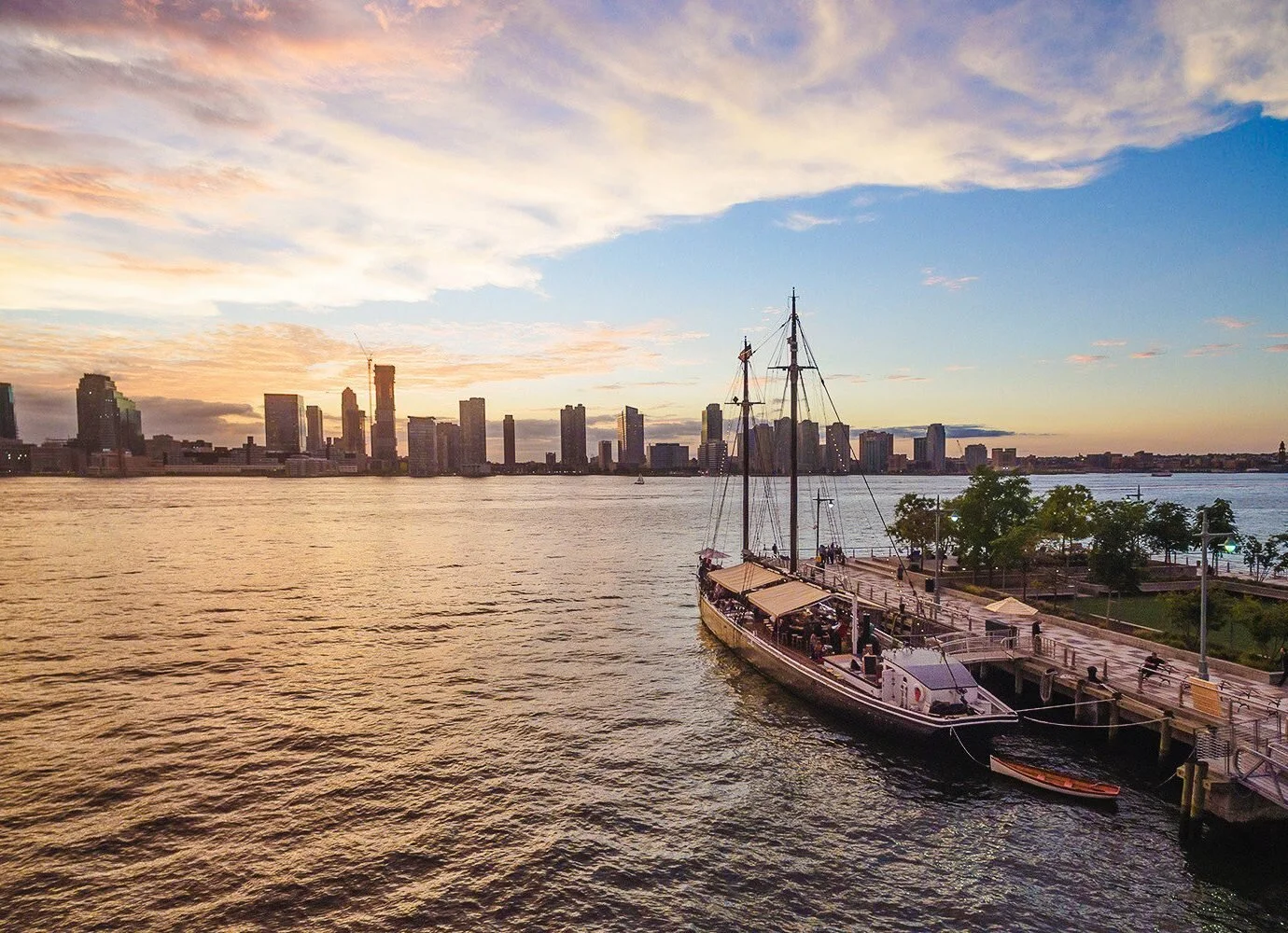 NYC’s 10 Best Outdoor Bars for Summer Drinkin’