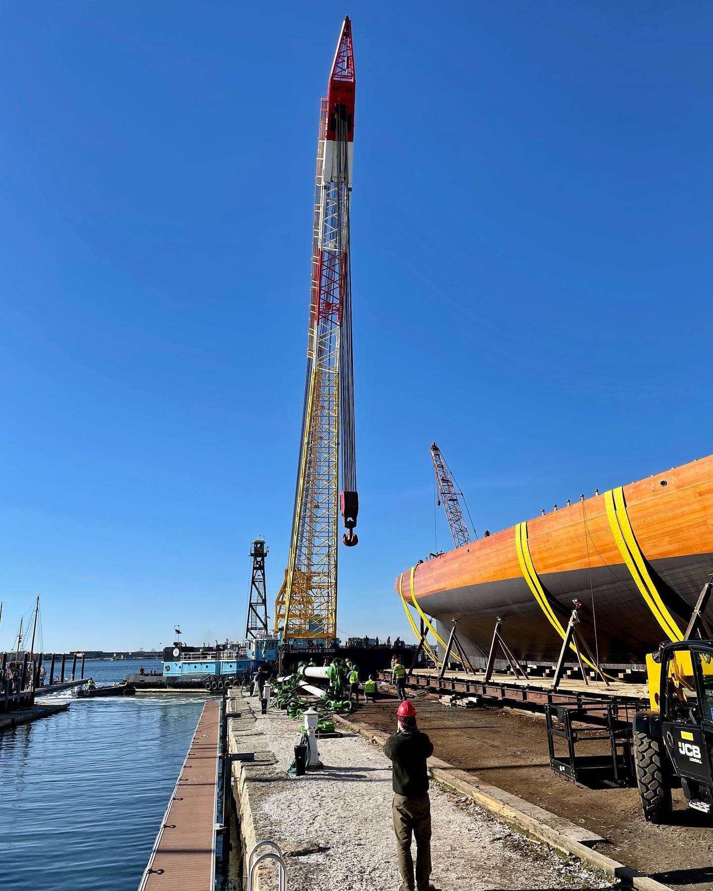 The biggest floating crane on the East Coast, lining up to lift 135 tons.