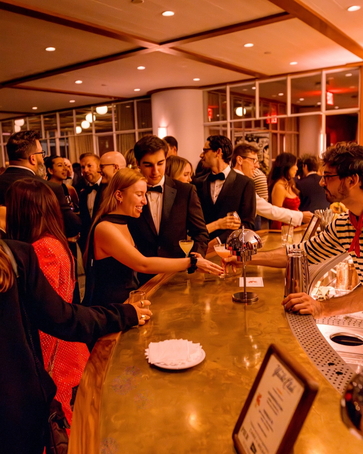 Our cocktail bar will be open for walk-ins all night long on NEW YEAR&rsquo;S EVE. Join us for celebratory drinks, live jazz, and a festive room as the countdown begins&mdash;no reservation required.