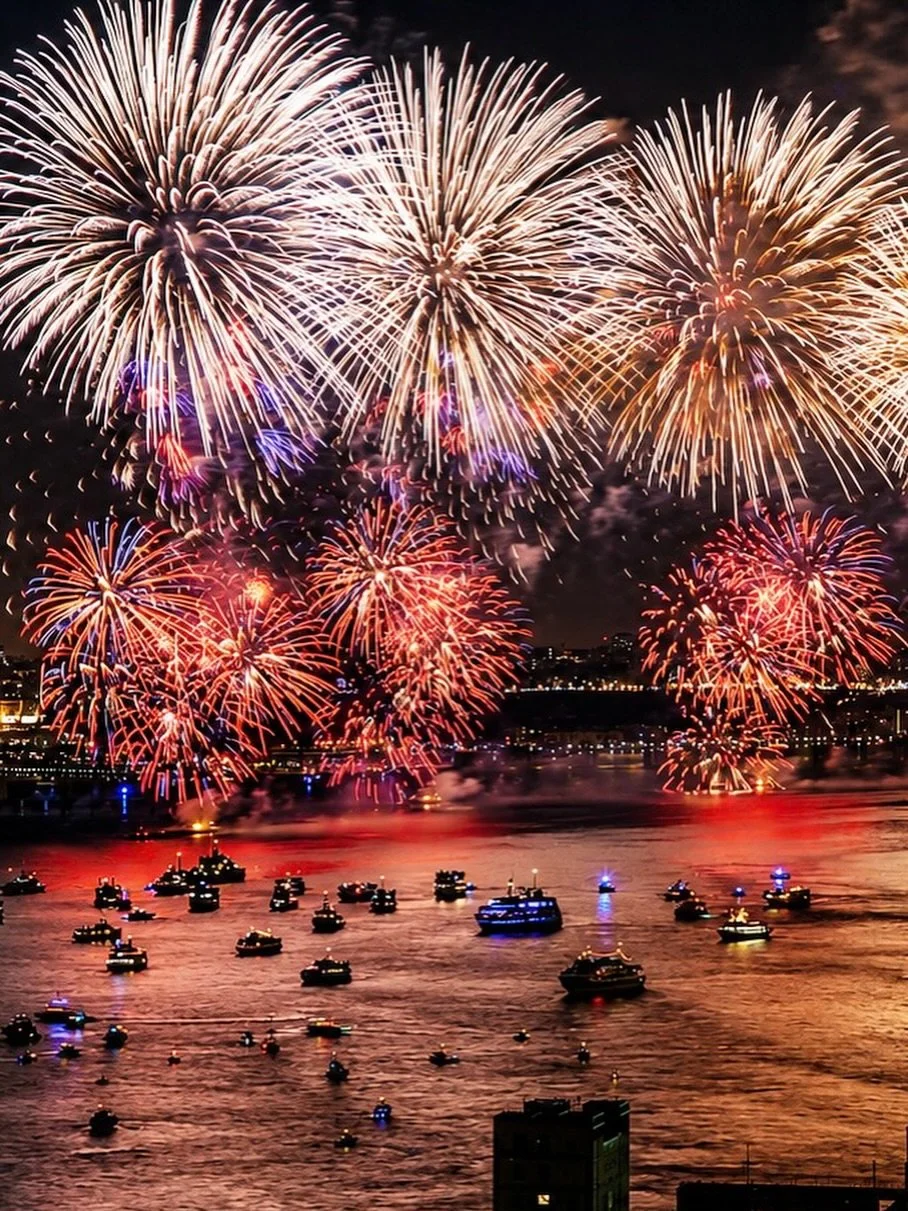 The biggest fireworks show New York City has ever seen. Two rivers. One skyline. Front-row seats at @the.yacht.club.nyc

Join us on the 4th of July for live music, a coastal cookout, celebratory cocktails, and panoramic waterfront views as fireworks 